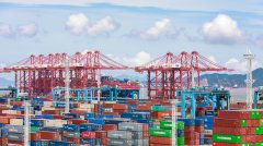 <strong>中国口岸：由大到强攀高向优</strong>